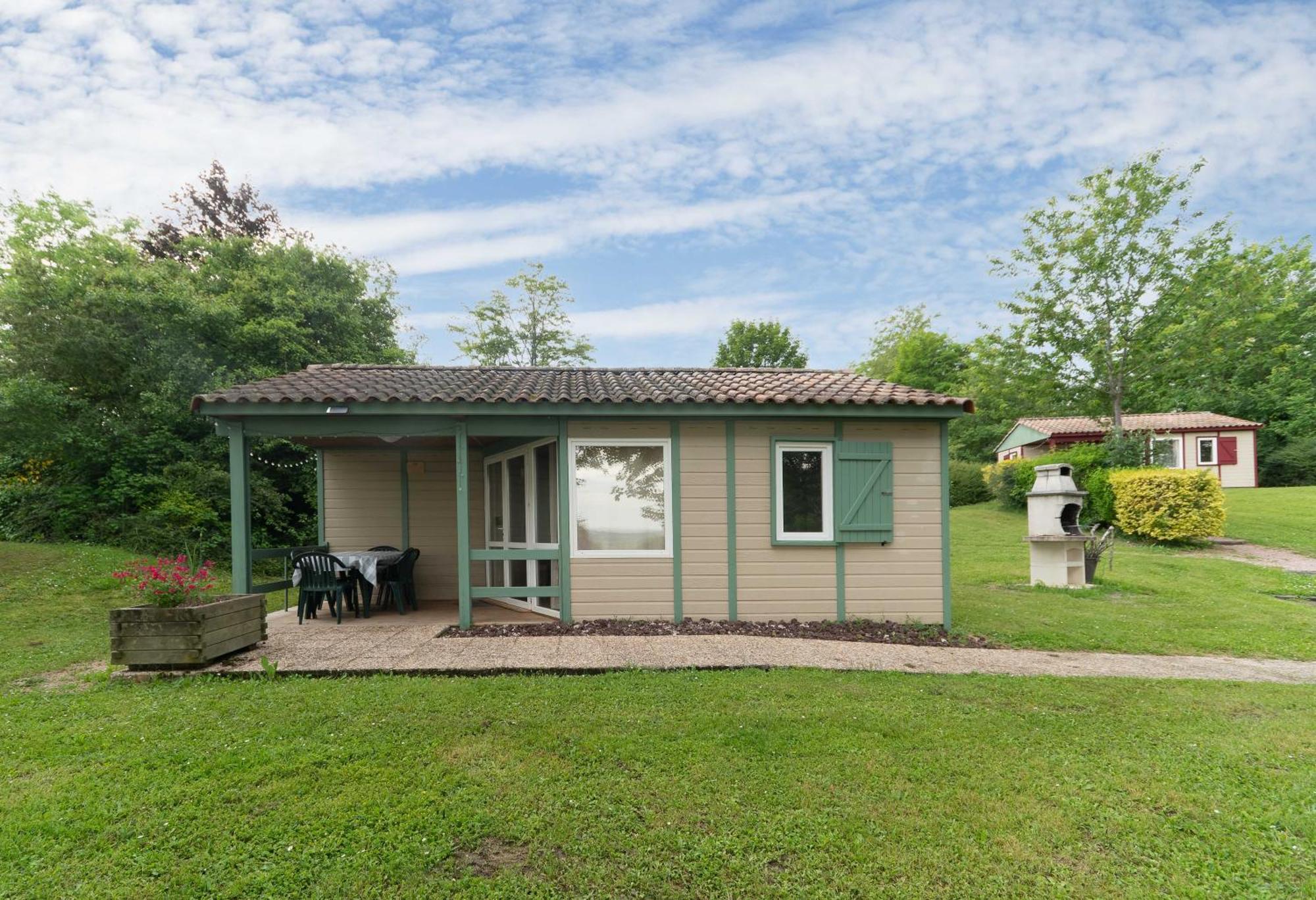 Camping Le Mont Libre - Cottage & Espace Nature - جنات المظهر الخارجي الصورة