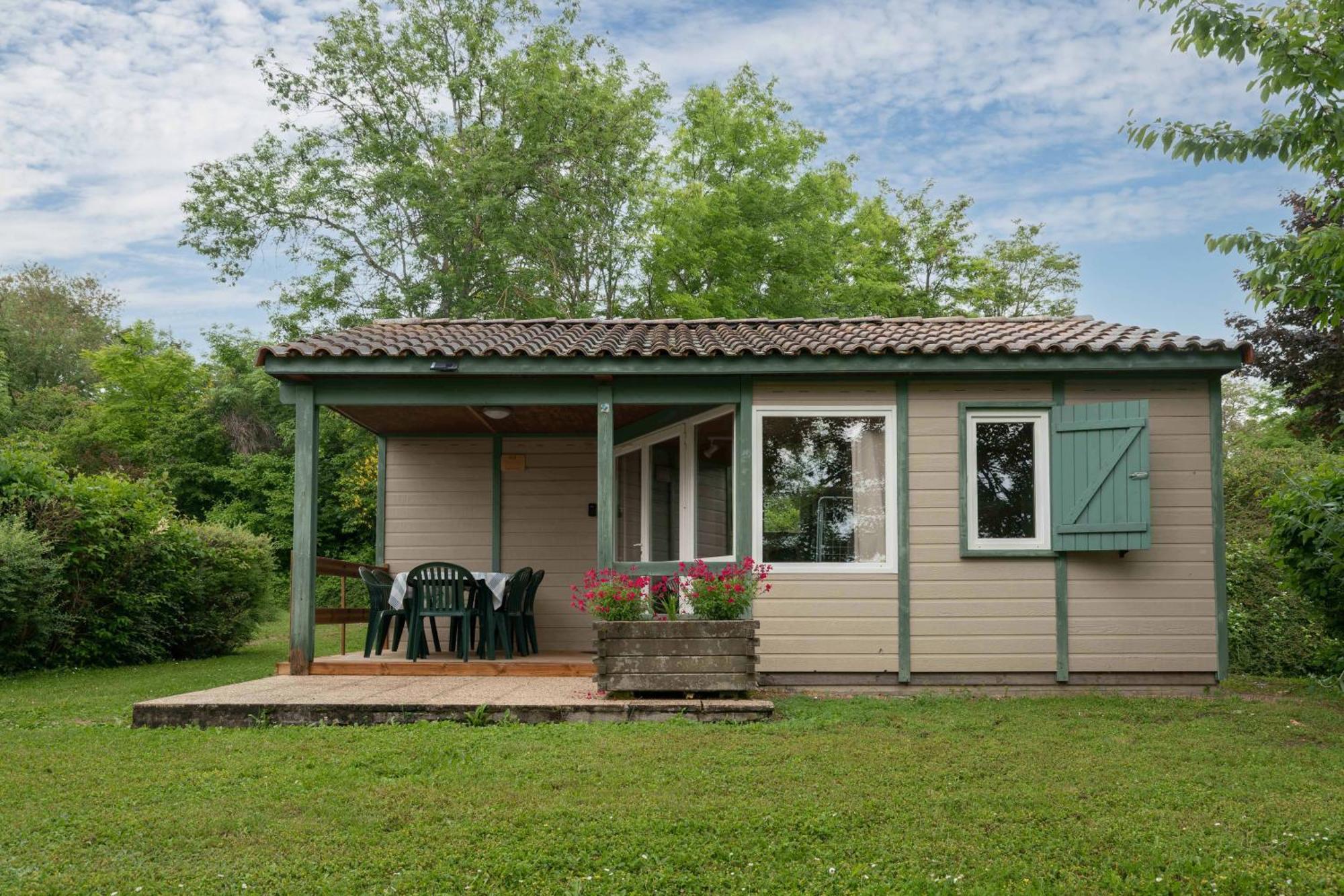 Camping Le Mont Libre - Cottage & Espace Nature - جنات المظهر الخارجي الصورة