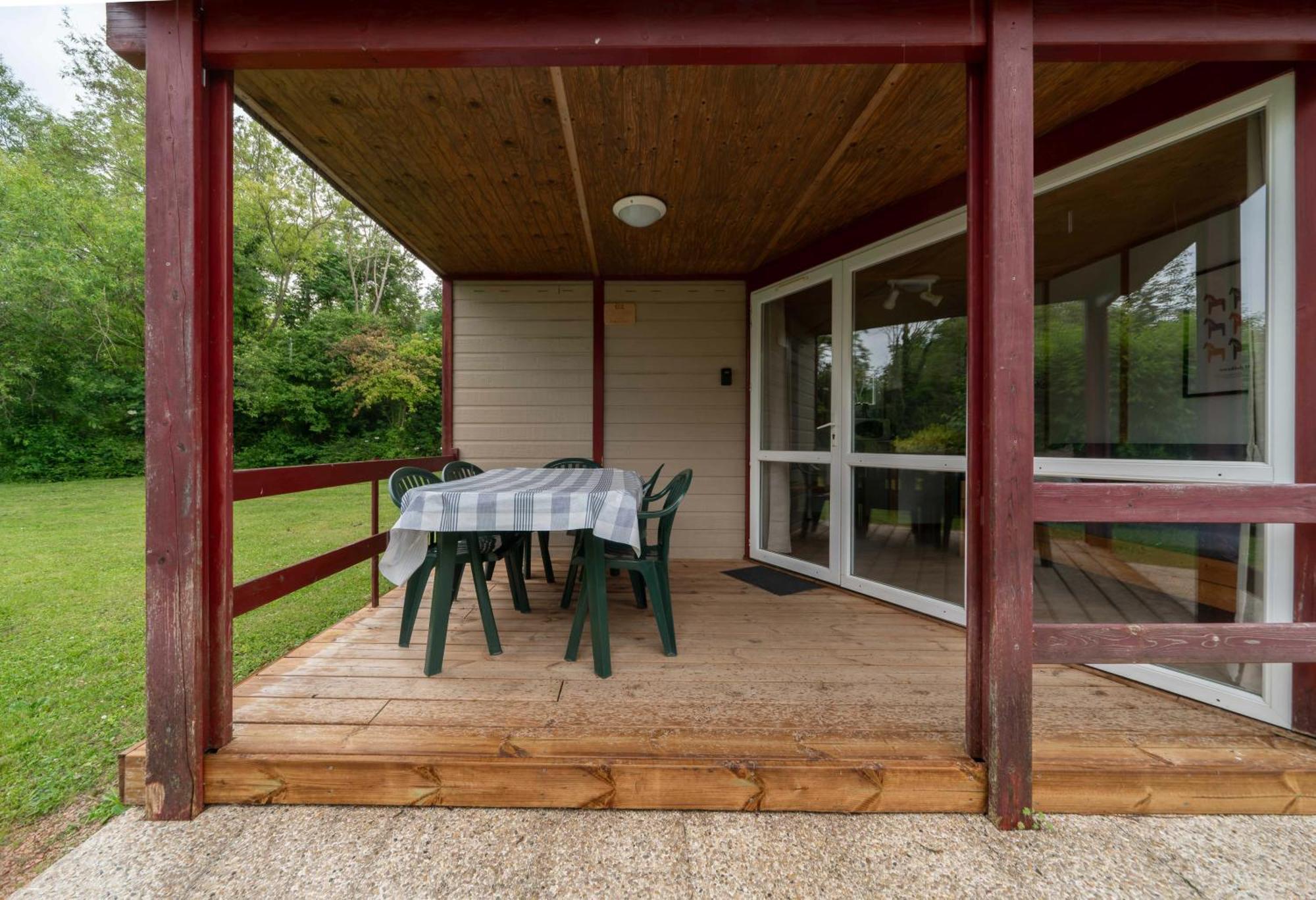 Camping Le Mont Libre - Cottage & Espace Nature - جنات المظهر الخارجي الصورة